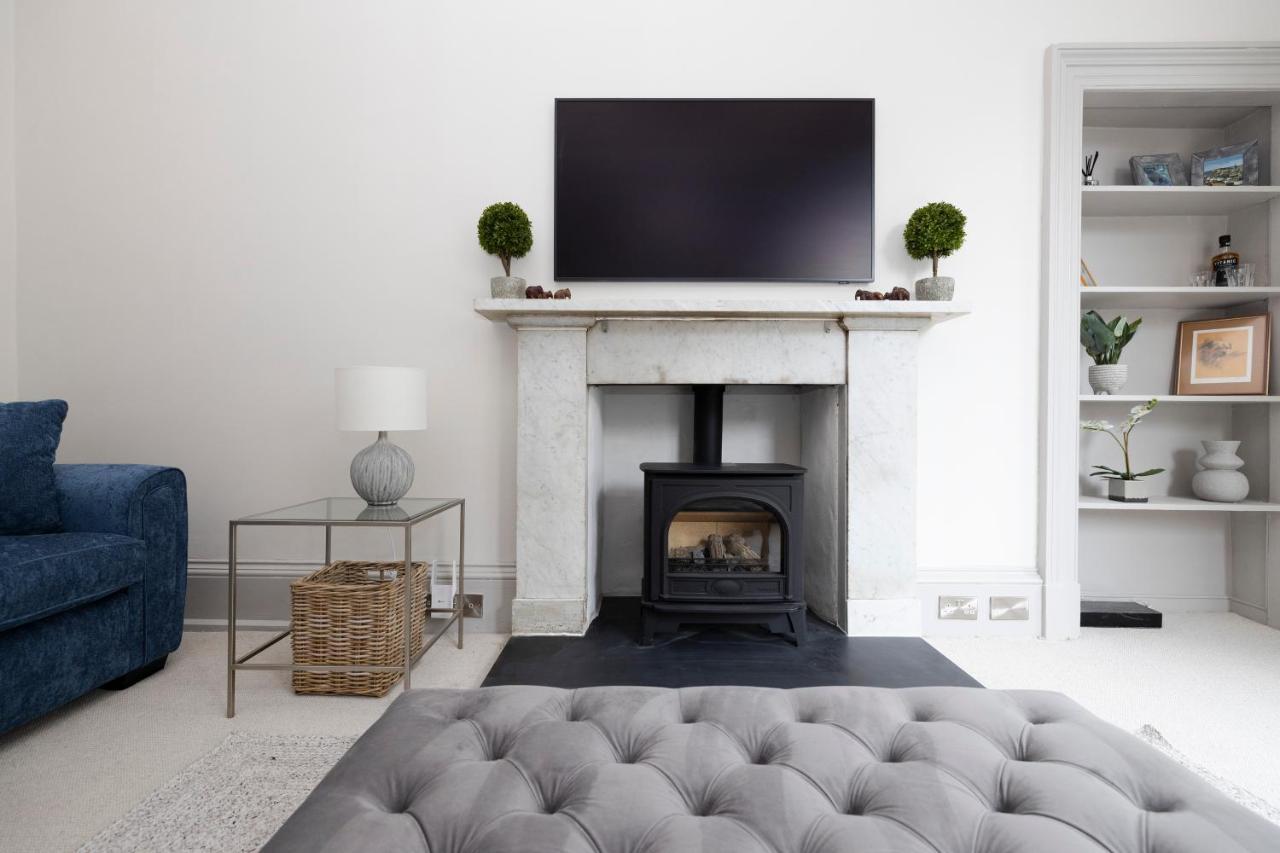Stylish 3-Bedroom Edinburgh City Getaway ภายนอก รูปภาพ