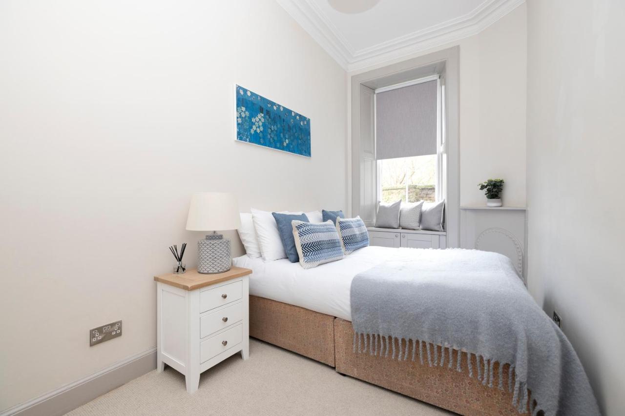 Stylish 3-Bedroom Edinburgh City Getaway ภายนอก รูปภาพ