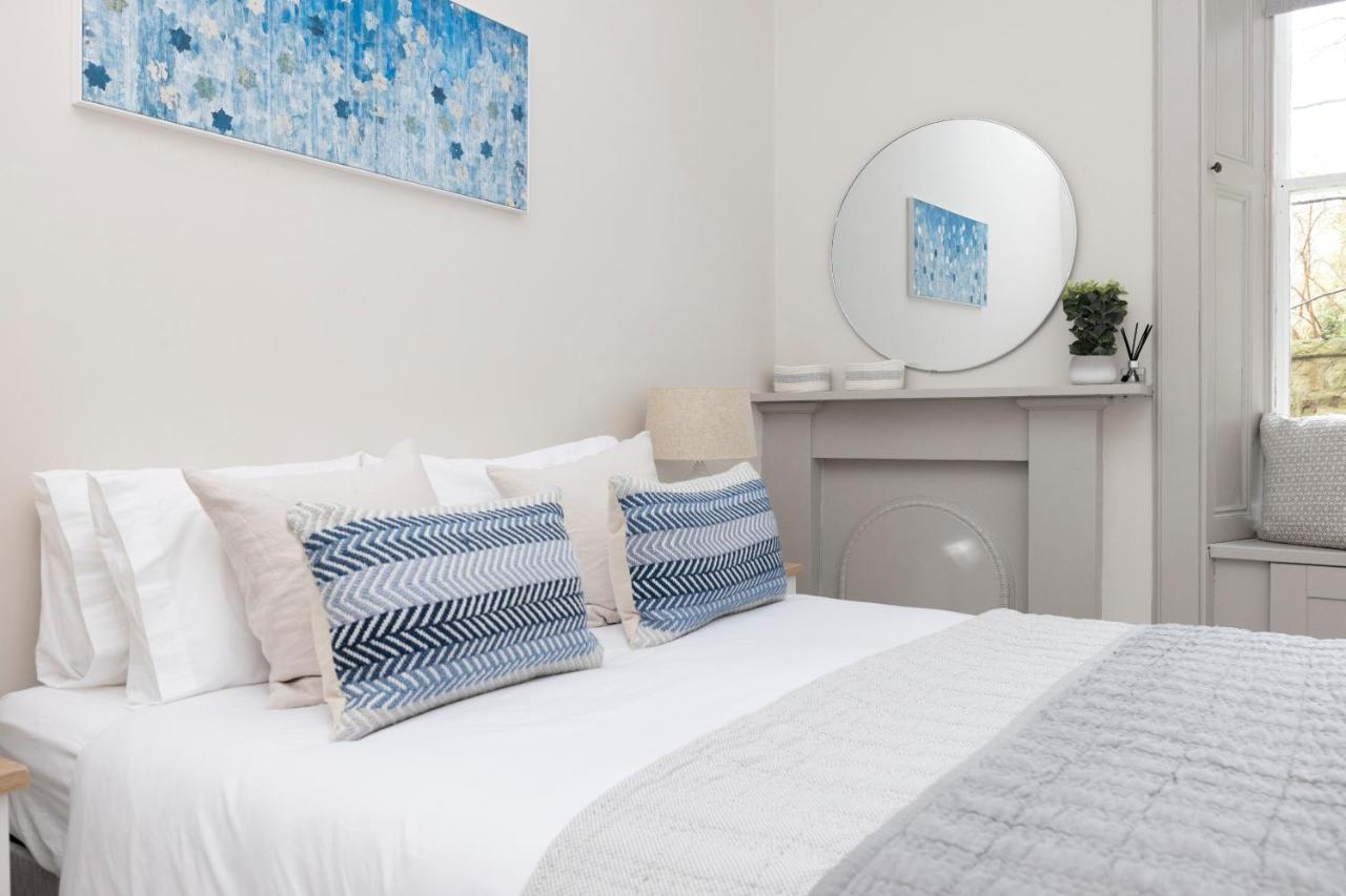 Stylish 3-Bedroom Edinburgh City Getaway ภายนอก รูปภาพ