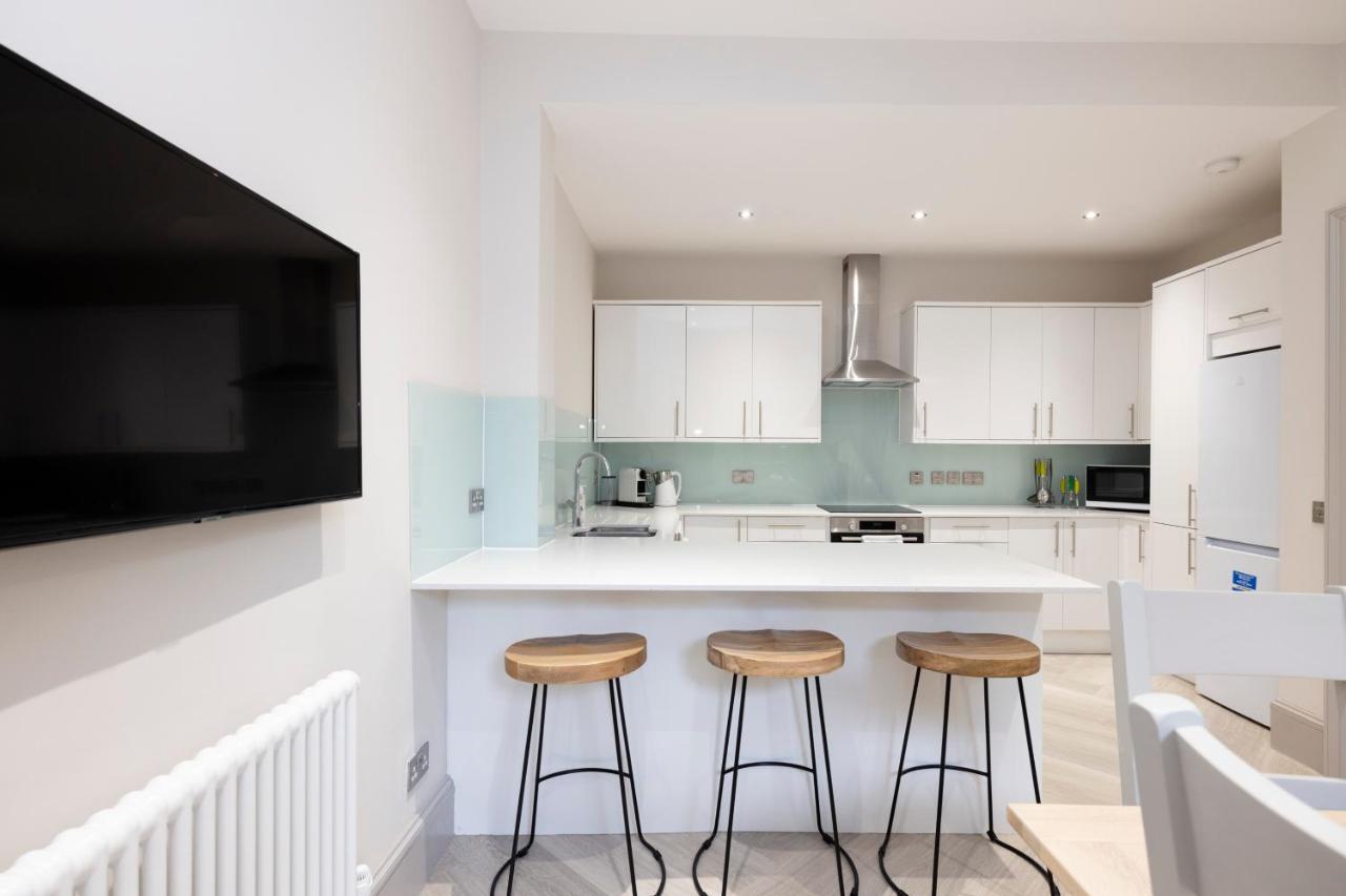 Stylish 3-Bedroom Edinburgh City Getaway ภายนอก รูปภาพ