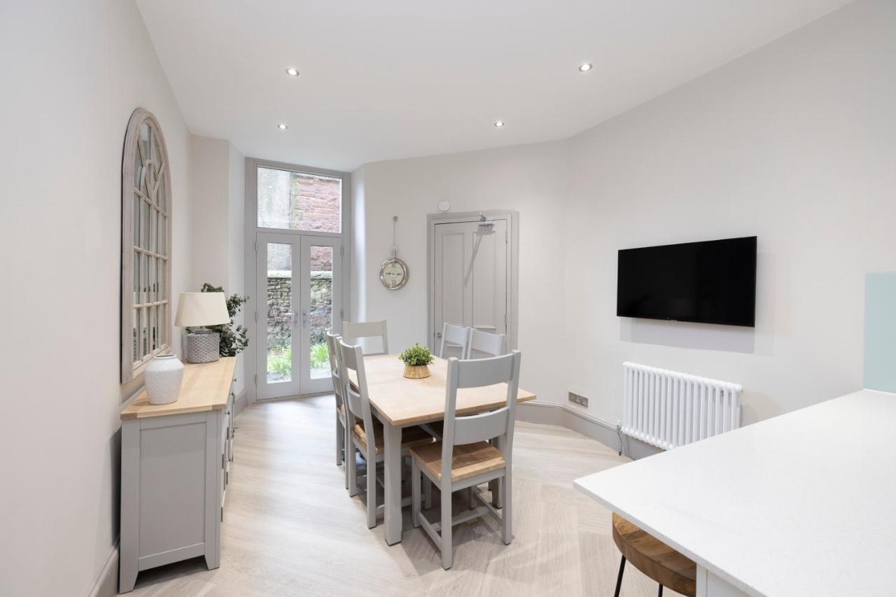 Stylish 3-Bedroom Edinburgh City Getaway ภายนอก รูปภาพ